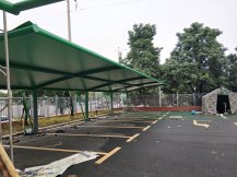 昆山某園林企業(yè)綠色膜結(jié)構(gòu)停車棚安裝完畢